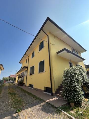 Appartamento a Cavaion veronese in Via Cavalline, 21 - Foto 2