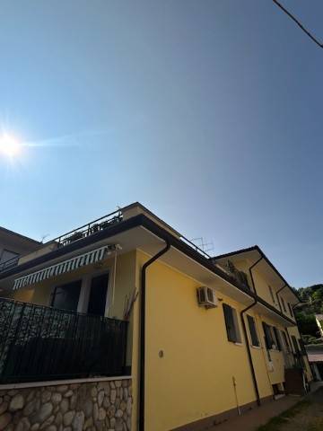 Appartamento a Cavaion veronese in Via Cavalline, 21 - Foto 3