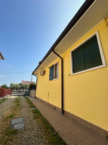 Appartamento a Cavaion veronese in Via Cavalline, 21 - Foto 5