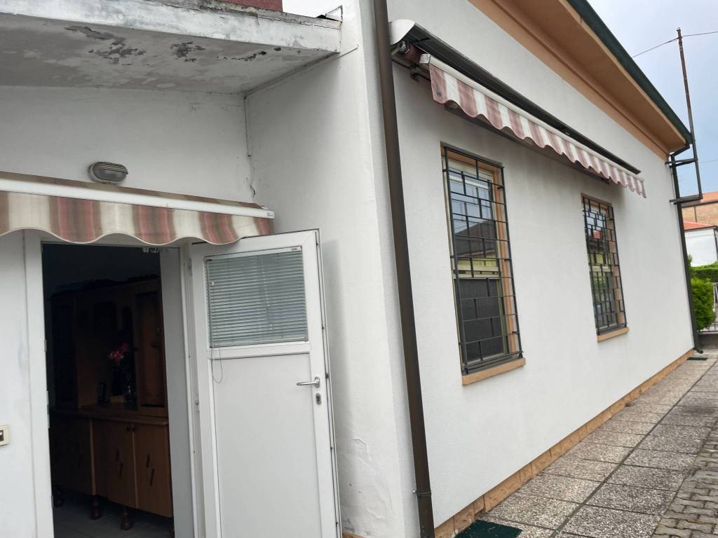 Villa a Bagnacavallo in Via Antonio Guerrini, 2 - Foto 4