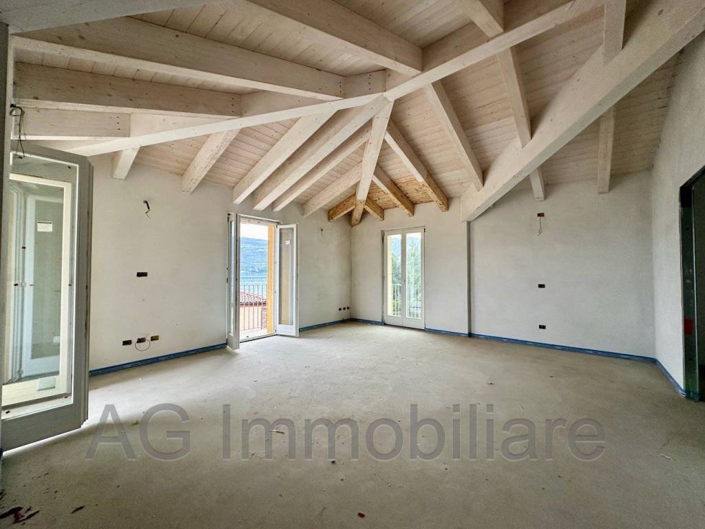 Attico / mansarda a Verbania in Via Mario Bobbio, 14 - Foto 3