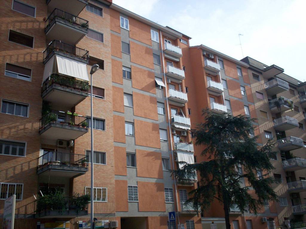 Appartamento a Bari in Viale Papa Pio XII - Foto 4
