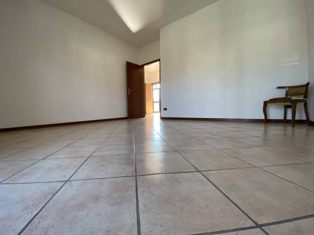 Appartamento a Gavirate in Via Cornelio Rovera, 38 - Foto 3