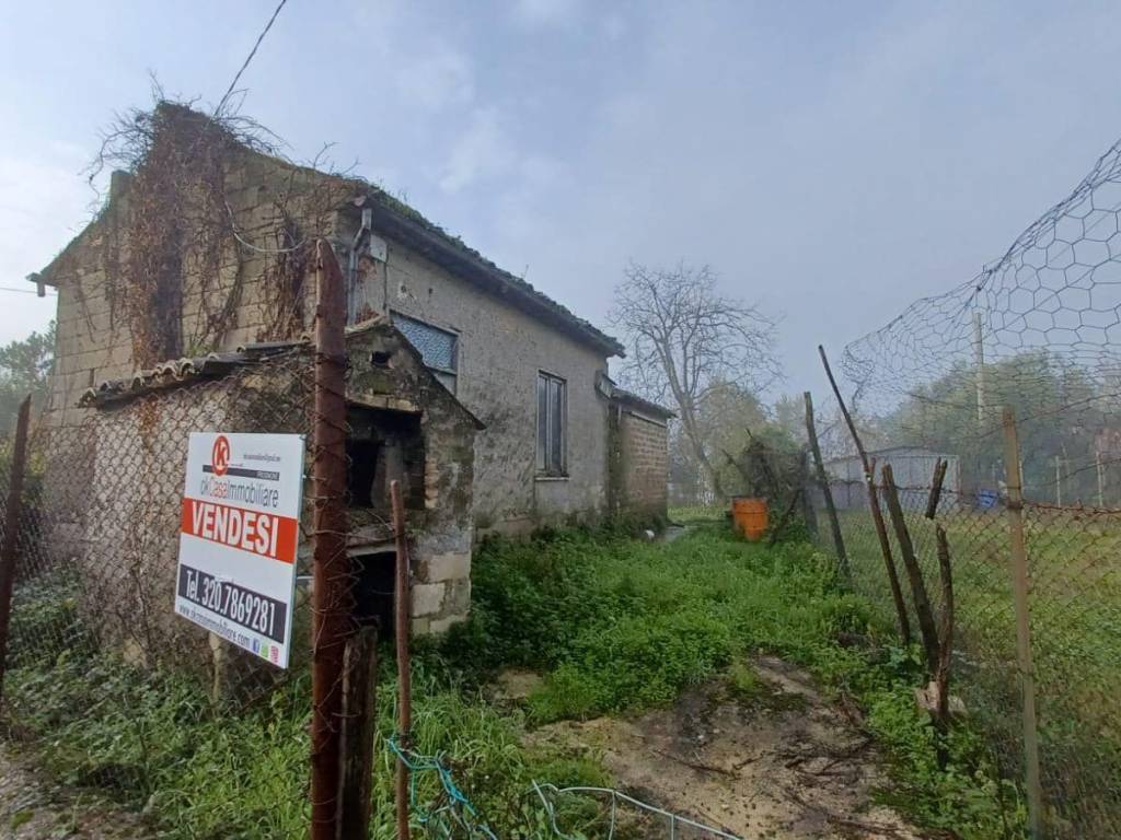 Rustico / casale a Giuliano di roma in Via Sottuario - Foto 3
