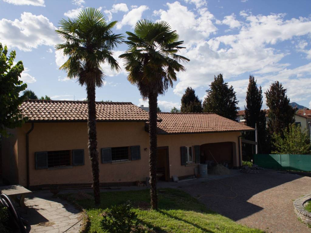 Villa a Cantello in Via Antonio Turconi, 10 - Foto 2