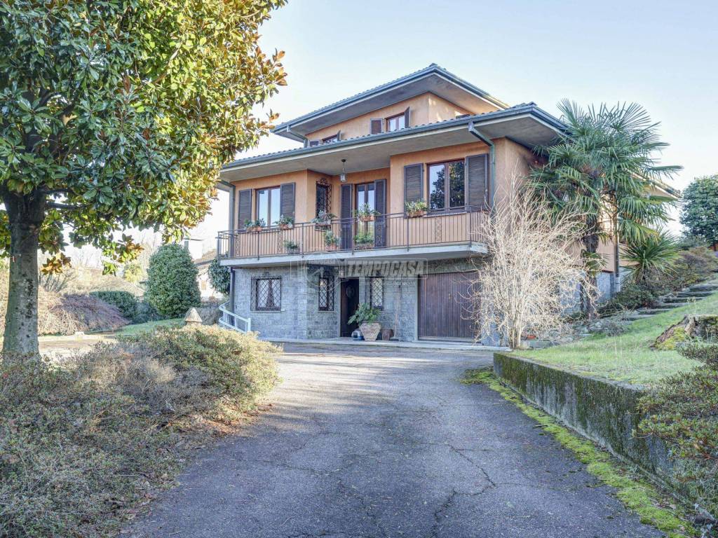 Villa a Cadrezzate con osmate in Via Guglielmo Marconi, 40 - Foto 2