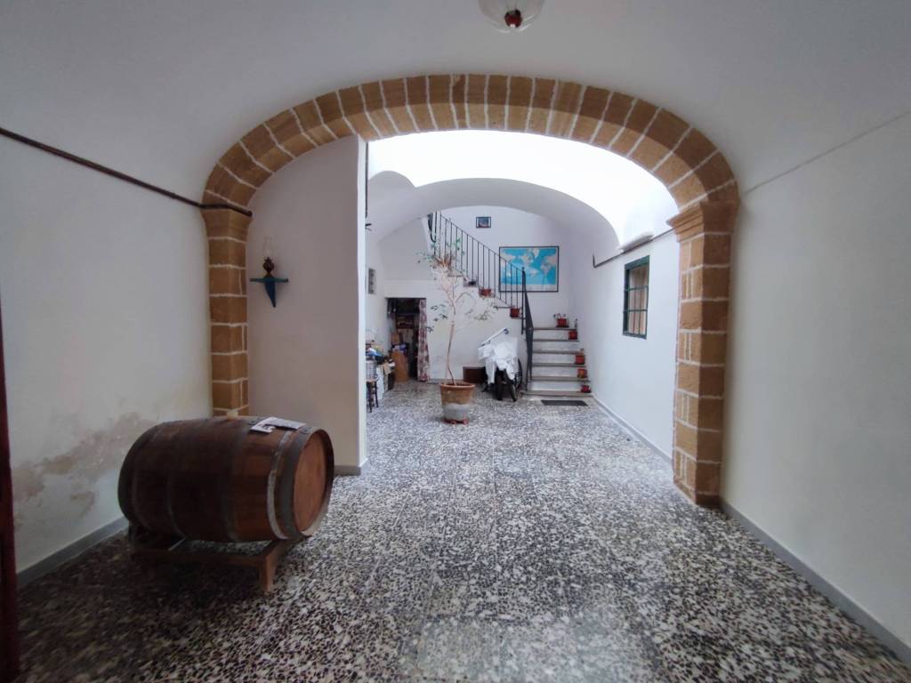 Casa indipendente a Gallipoli in Via Giovanni Andrea Coppola - Foto 3