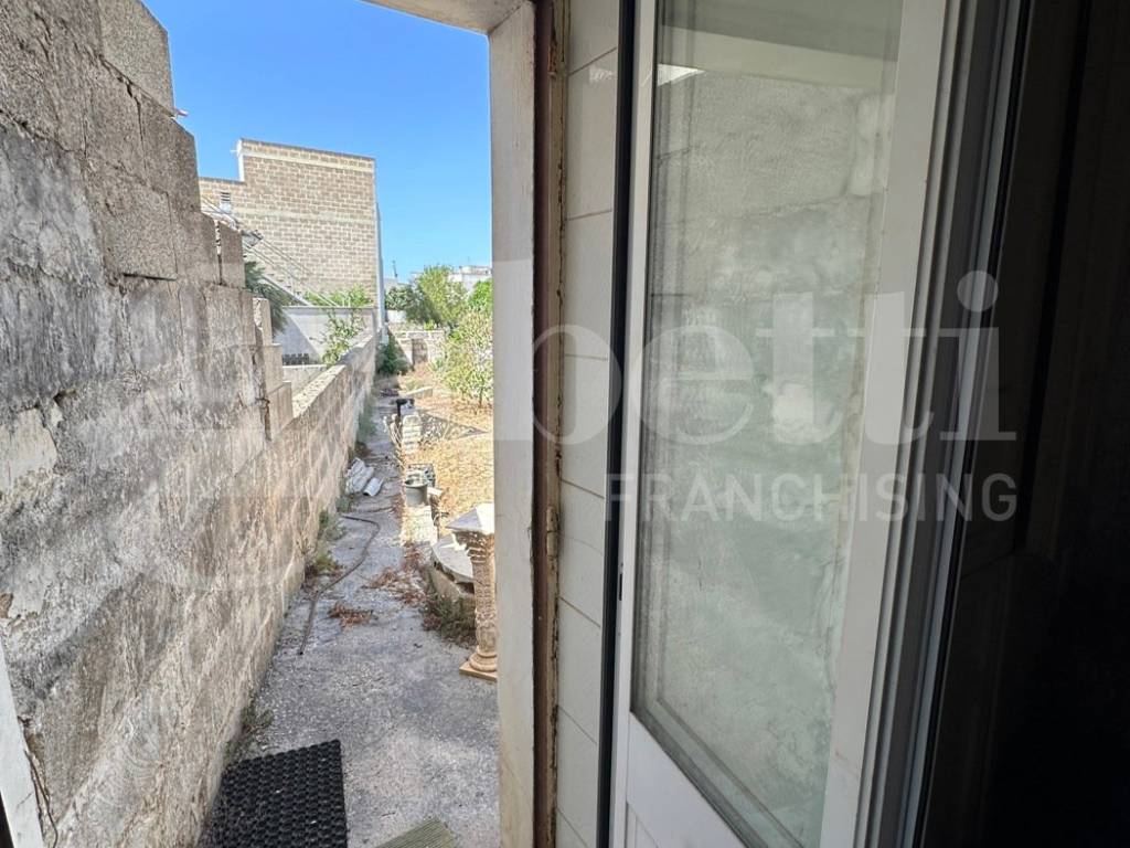 Casa indipendente a Alliste in VIA FELLINE, 84 - Foto 2