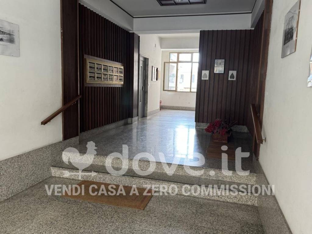 Appartamento a Reggio calabria in Corso Giuseppe Garibaldi, 466 - Foto 2