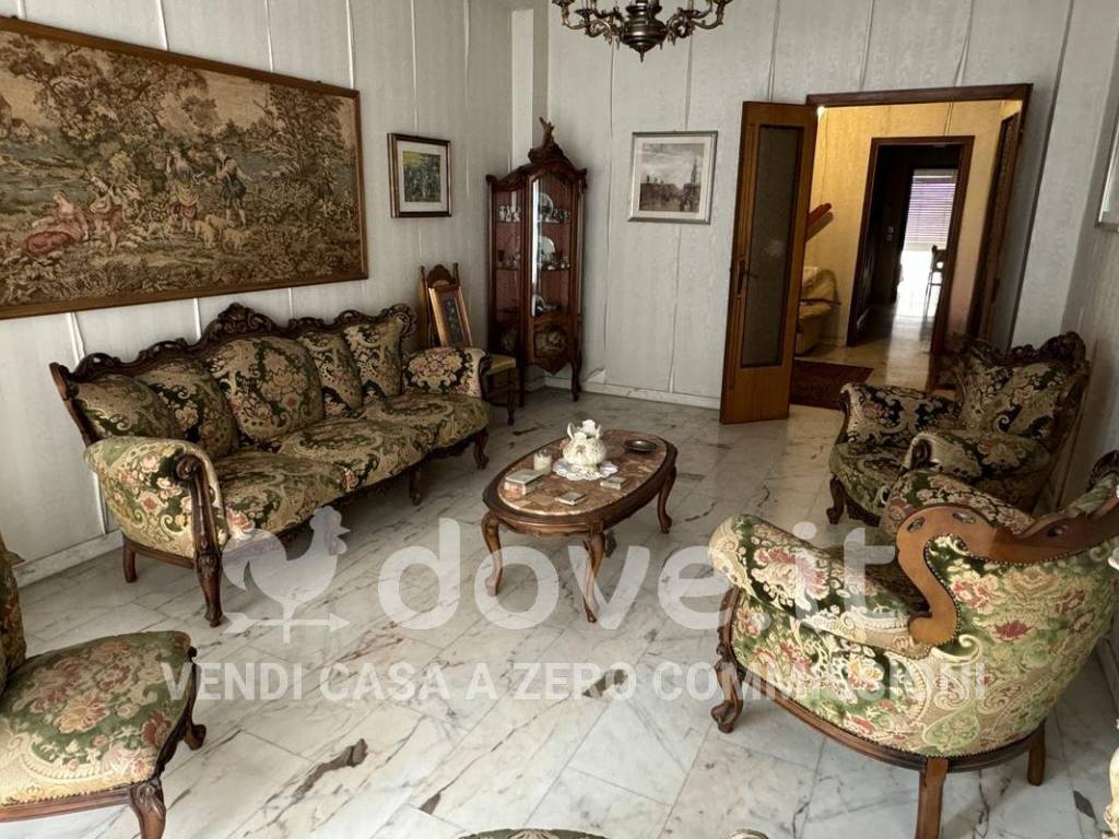 Appartamento a Reggio calabria in Corso Giuseppe Garibaldi, 466 - Foto 5