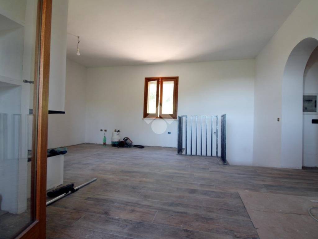 Villa a Montopoli di sabina in VIA CAMPORE, 41 - Foto 4