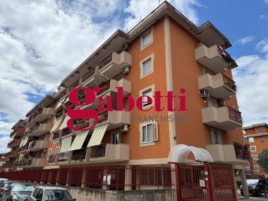 Appartamento a San nicola la strada in Via Luigi Cadorna, 11 - Foto 2