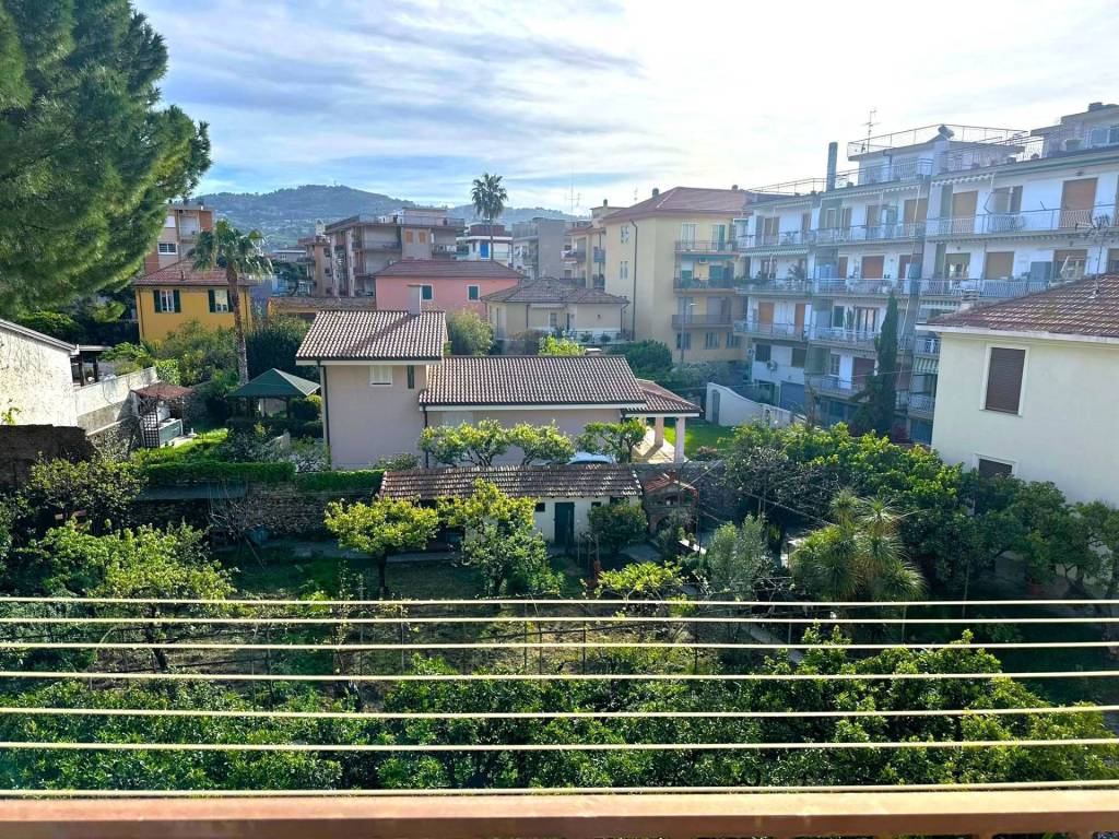 Appartamento a Diano marina in Via Degli Indiani - Foto 5