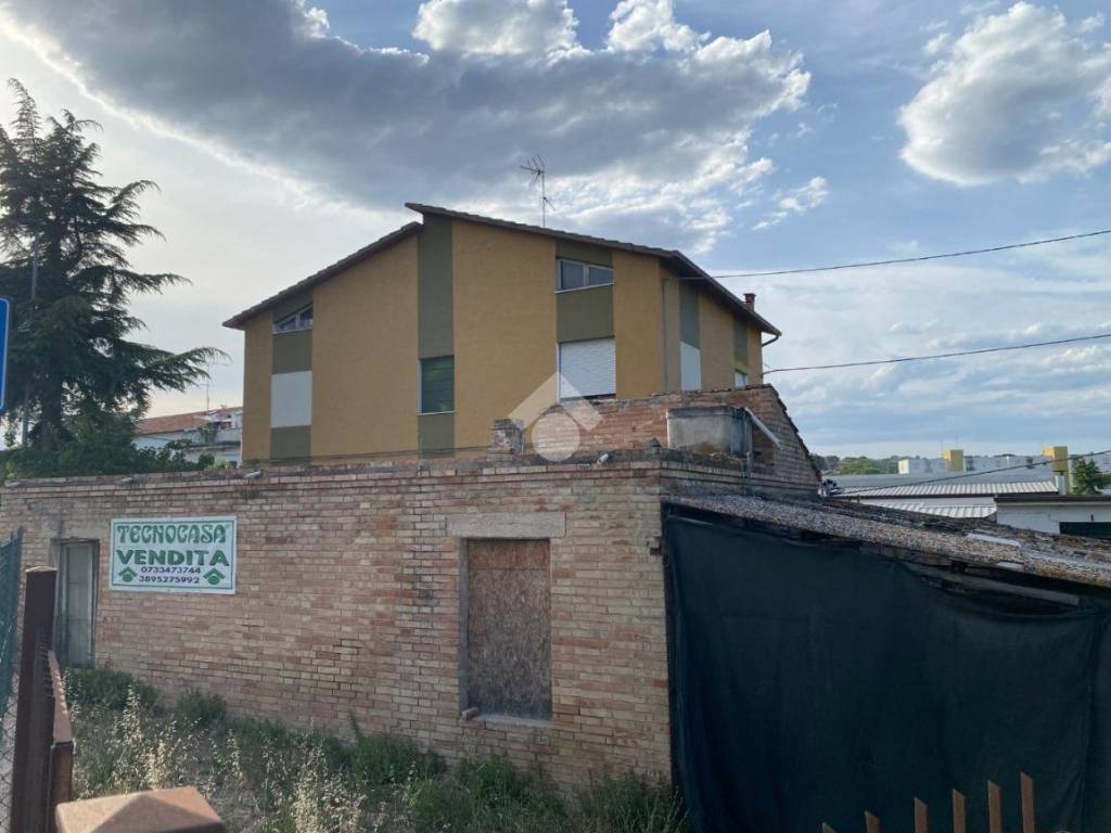Casa indipendente a Civitanova marche in Str. del Casone, 69 - Foto 2