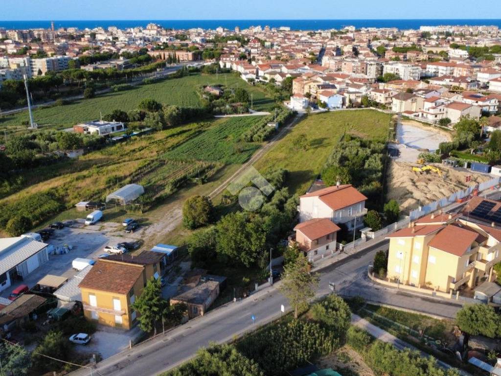 Casa indipendente a Civitanova marche in Str. del Casone, 69 - Foto 3