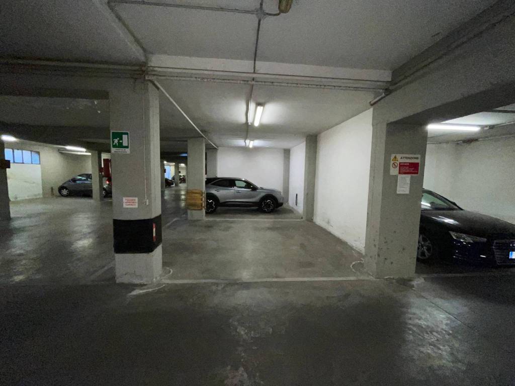 Box / garage a Prato in Via Piero della Francesca - Foto 3