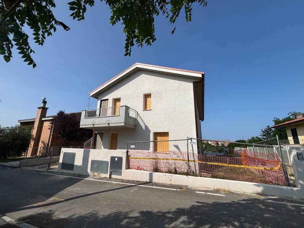 Appartamento a San costanzo in Via Giuseppe Mazzini, 16 - Foto 3