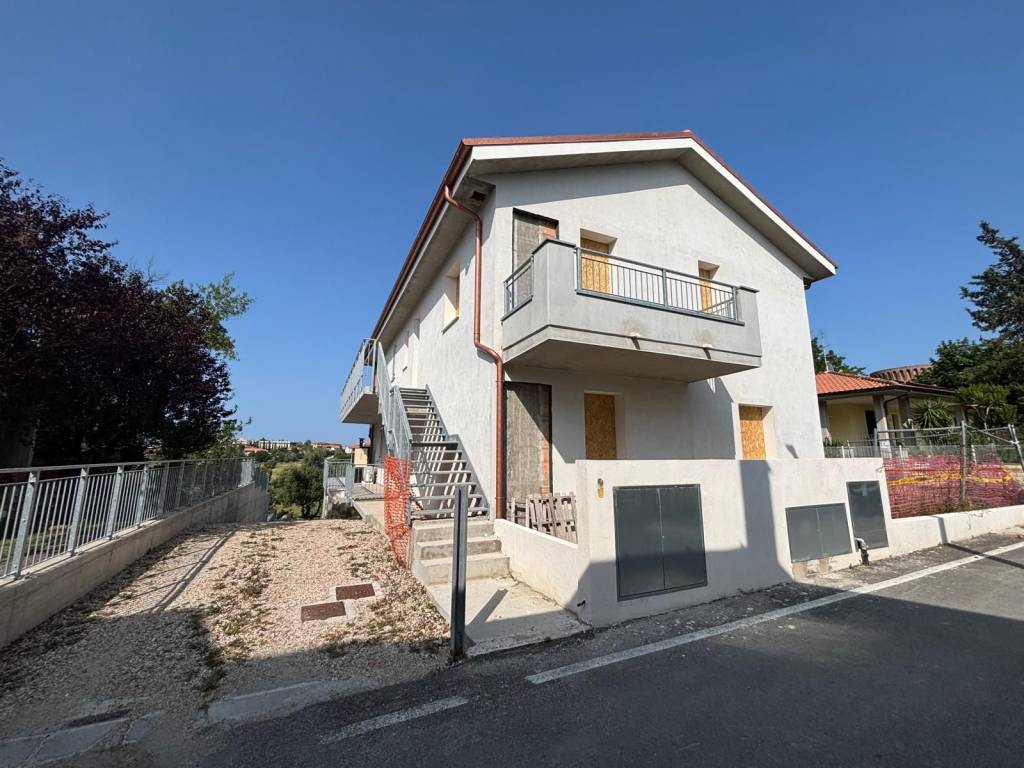 Appartamento a San costanzo in Via Giuseppe Mazzini, 16 - Foto 2