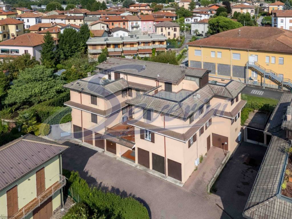 Appartamento a Lipomo in Via Cadorna, 266 - Foto 2