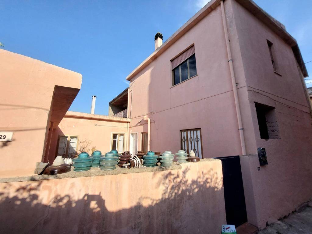Villa a Barumini in Via Principessa Maria - Foto 4