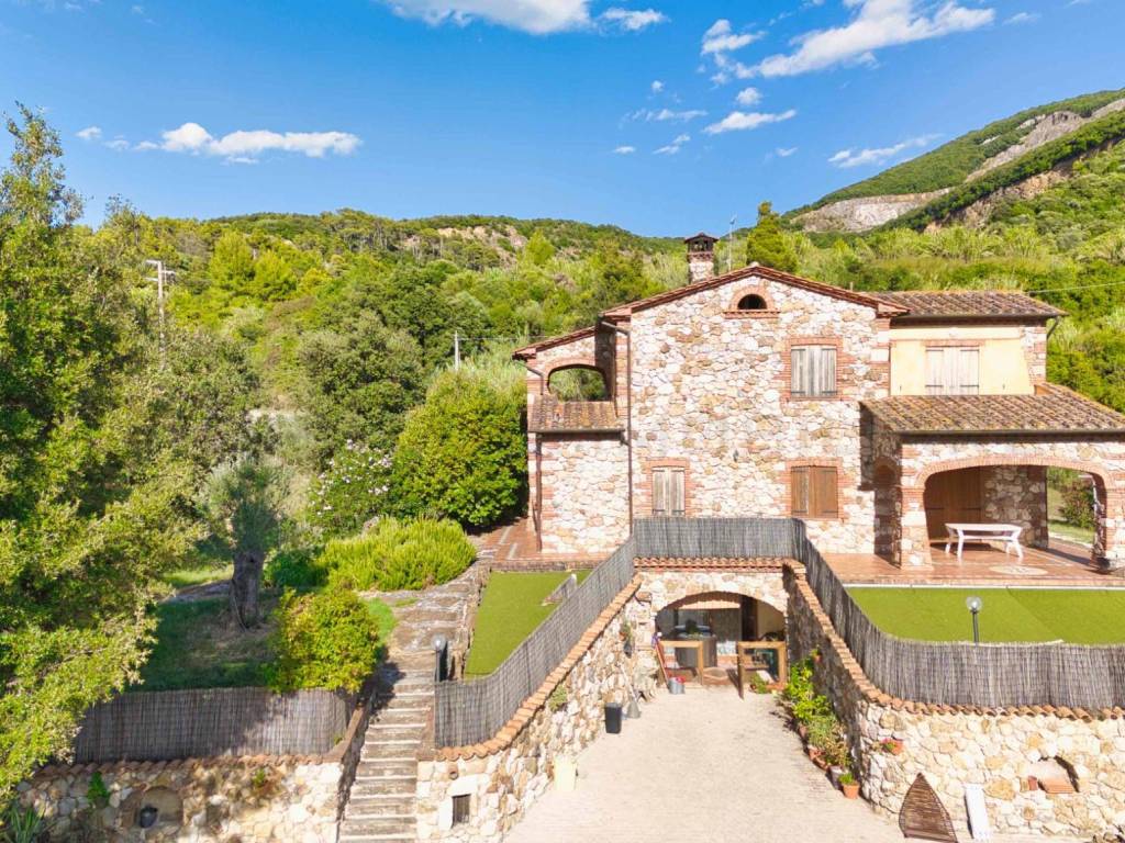 Villa a Gavorrano in Strada Vicinale del Poderino - Foto 2