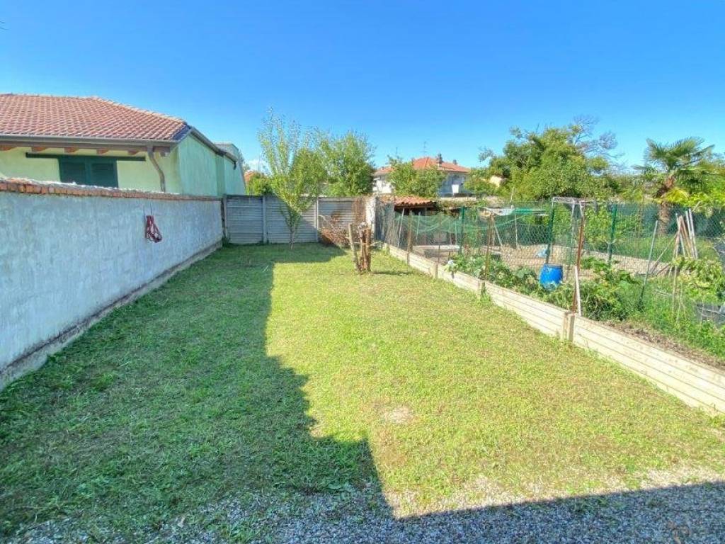 Villa a Borgolavezzaro in Via Maria Roncaglioni - Foto 4
