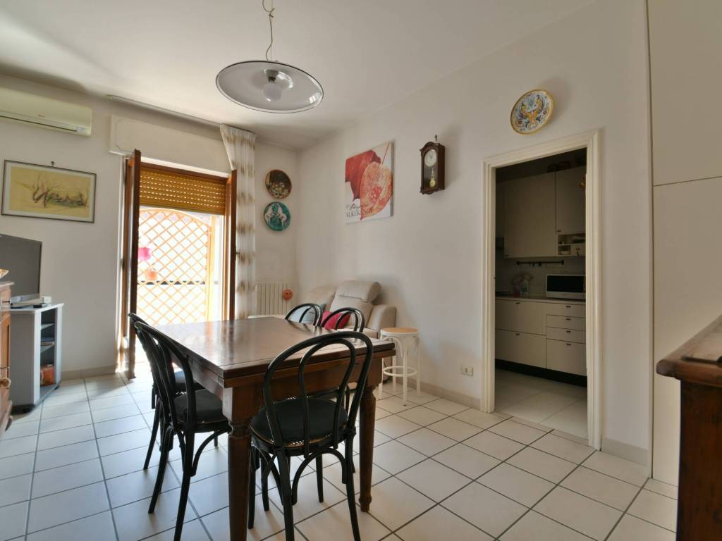 Appartamento a Ascoli piceno in Via Montello, 12 - Foto 2