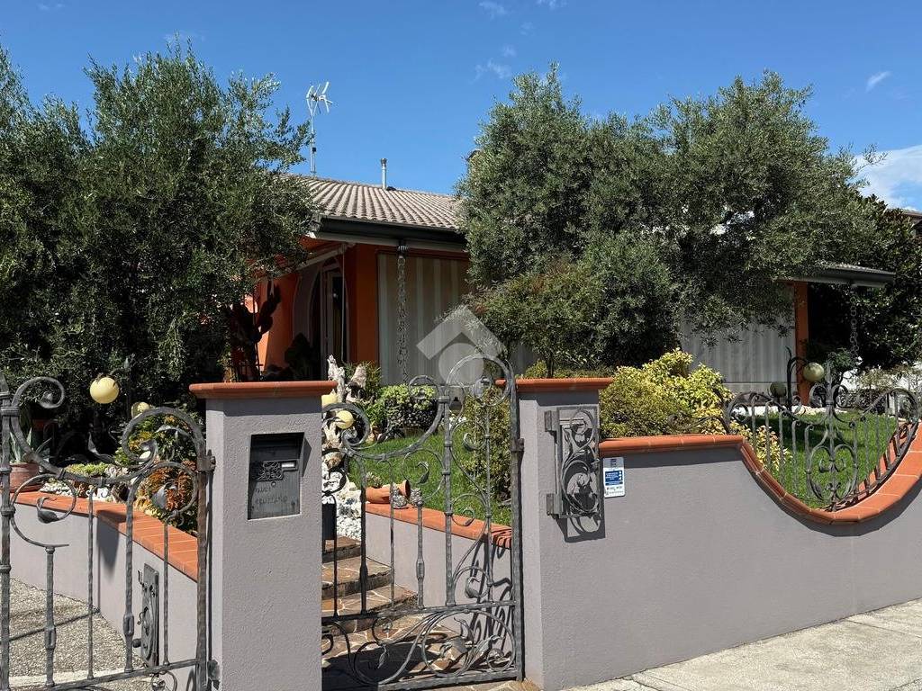 Villa a Zoppola in Via Ferrovia - Foto 2