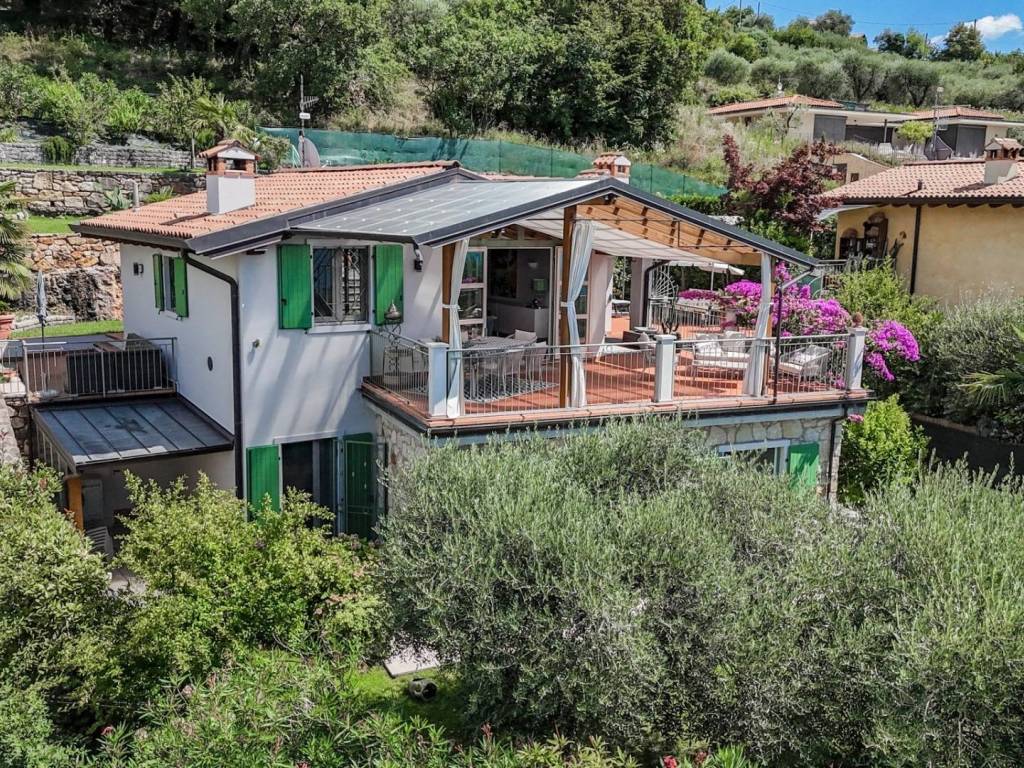 Villa a Torri del benaco in Via Corrubbio, 53 - Foto 2
