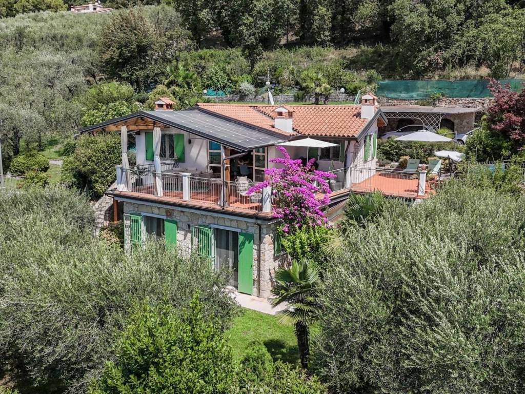Villa a Torri del benaco in Via Corrubbio, 53 - Foto 3