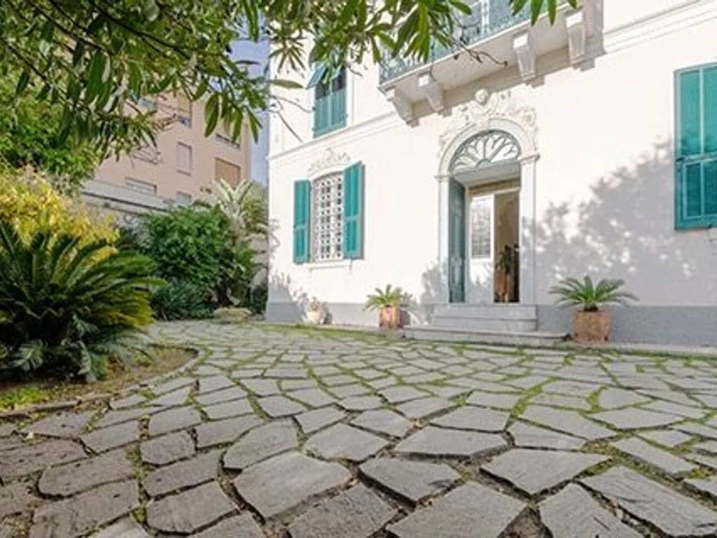 Villa a Imperia in Viale Giacomo Matteotti - Foto 2