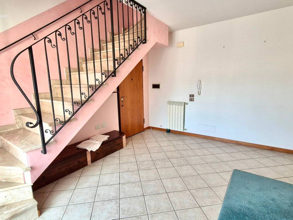 Appartamento a Montevarchi in Via Aretina - Foto 2