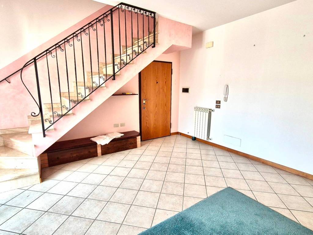 Appartamento a Montevarchi in Via Aretina - Foto 4