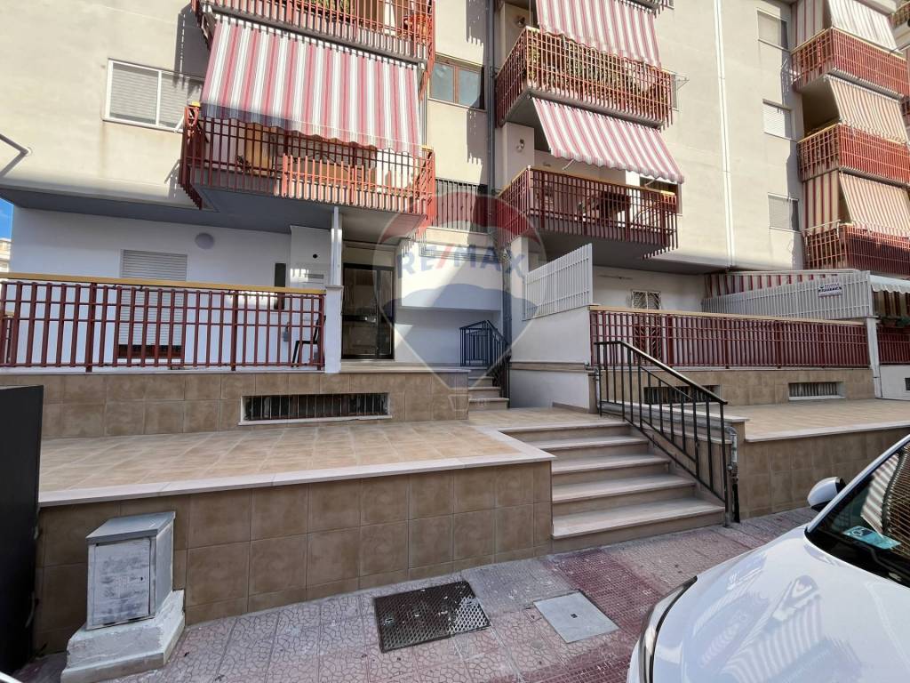 Appartamento a Margherita di savoia in Via Nino Rota, 2 - Foto 2