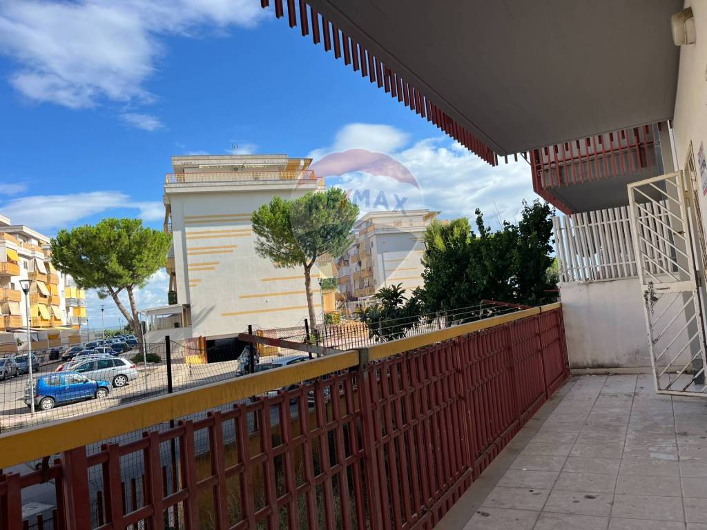 Appartamento a Margherita di savoia in Via Nino Rota, 2 - Foto 5