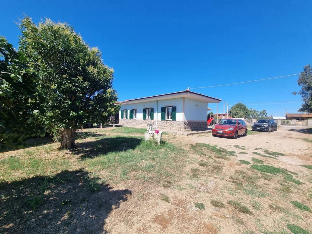 Casa indipendente a Aprilia in VIA VALLELATA, 52 - Foto 4