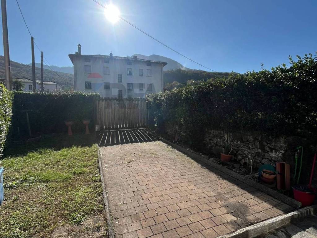 Casa indipendente a Cuvio in Via Giuseppe Verdi, 7 - Foto 2