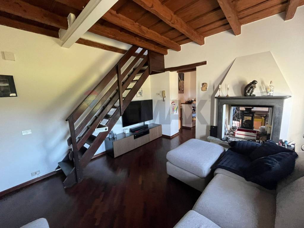 Casa indipendente a Cuvio in Via Giuseppe Verdi, 7 - Foto 5