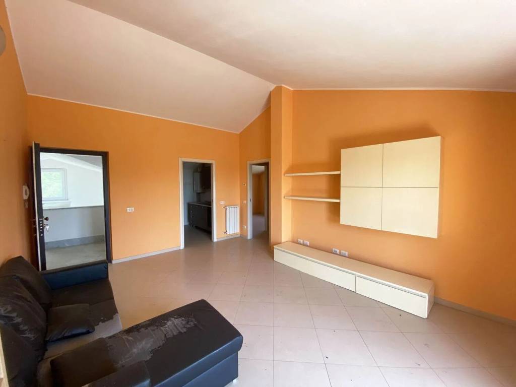 Appartamento a Follo in Via Brigate Partigiane, 192 A - Foto 2