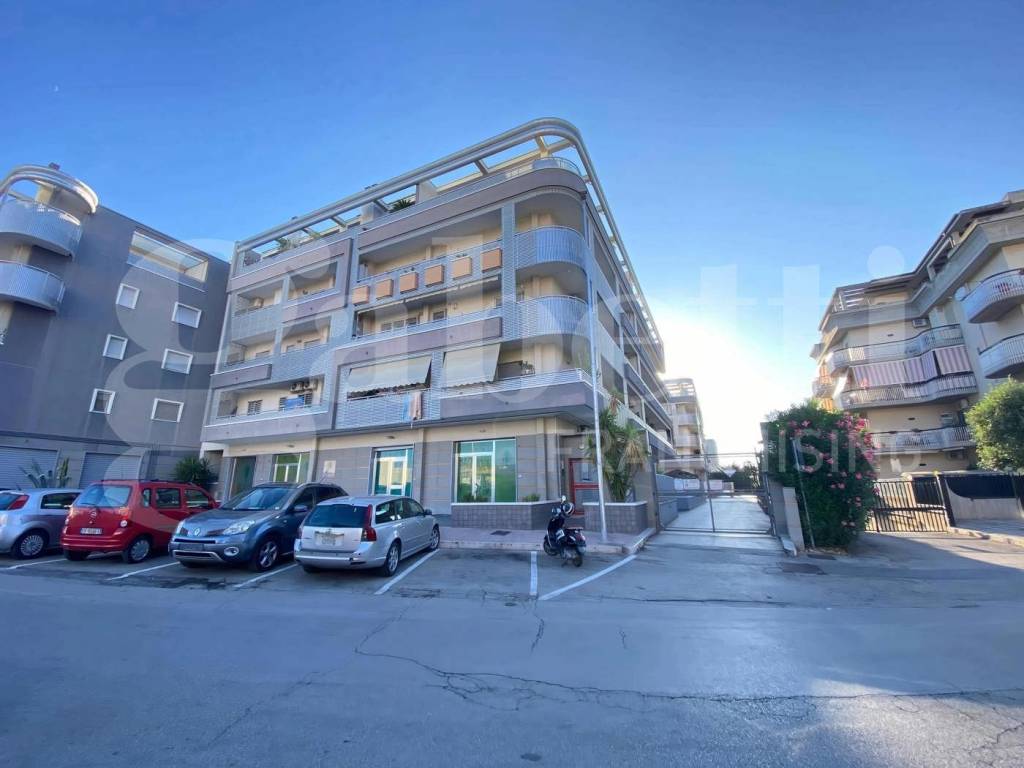 Appartamento a Trani in via Giuseppe Di Vittorio - Foto 2