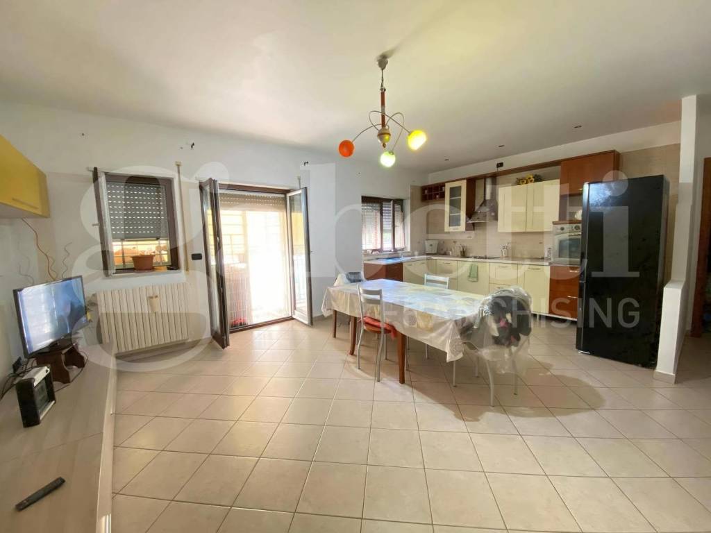 Appartamento a Trani in via Giuseppe Di Vittorio - Foto 3