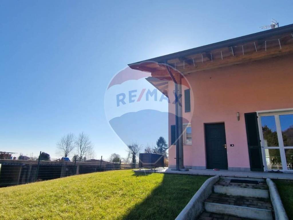 Villa a Massino visconti in Via per nebbiuno, 51 - Foto 3