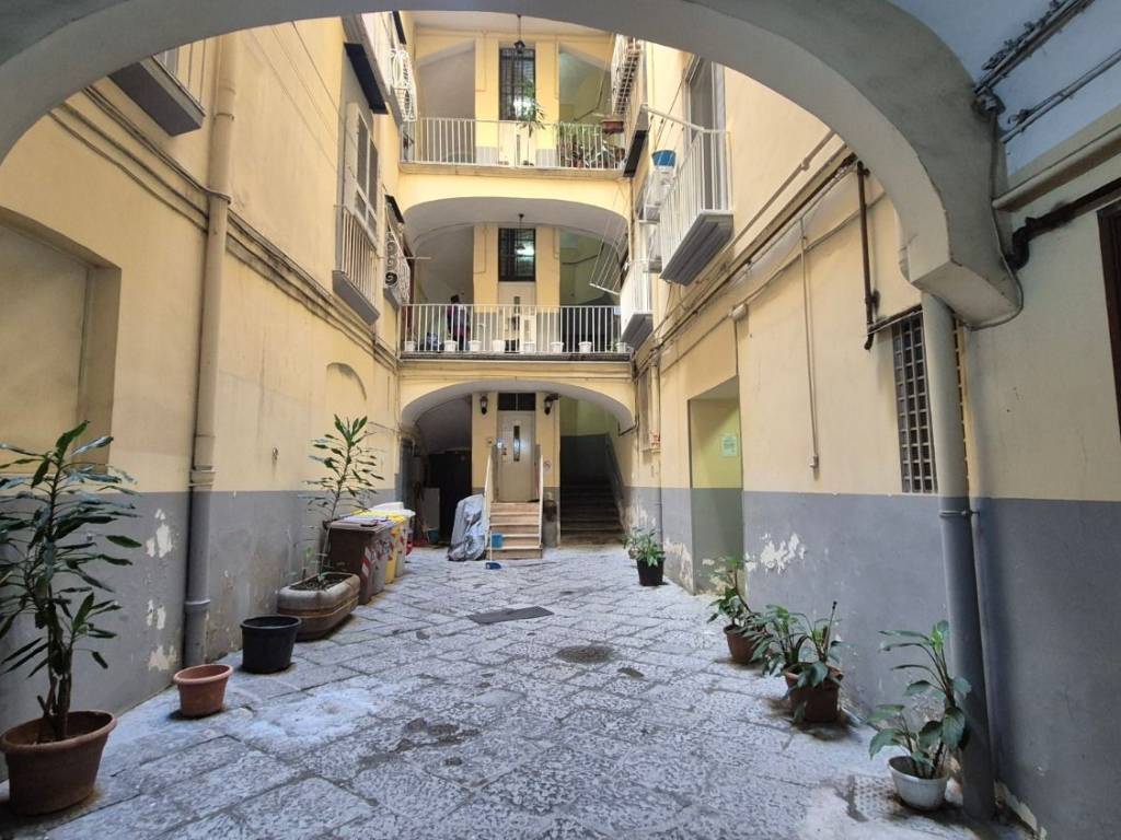 Appartamento a Napoli in via Pignasecca - Foto 4