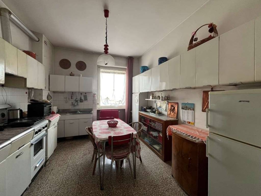 Appartamento a Vigevano in Via Alfonso d'Avalos, 23 - Foto 5