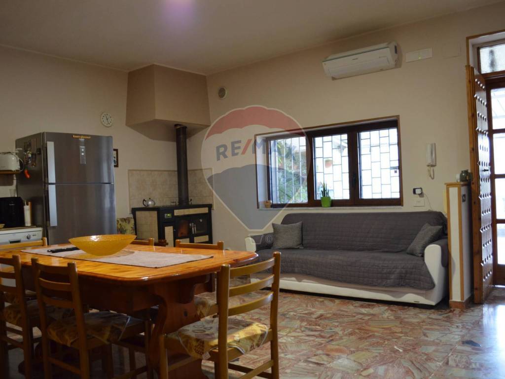 Casa indipendente a Montesarchio - Foto 4