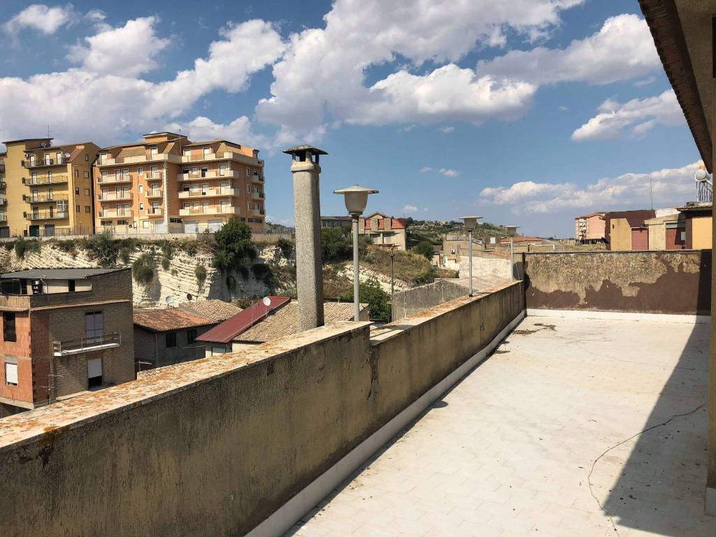 Appartamento a Canicattì in Via Edmondo De Amicis - Foto 2