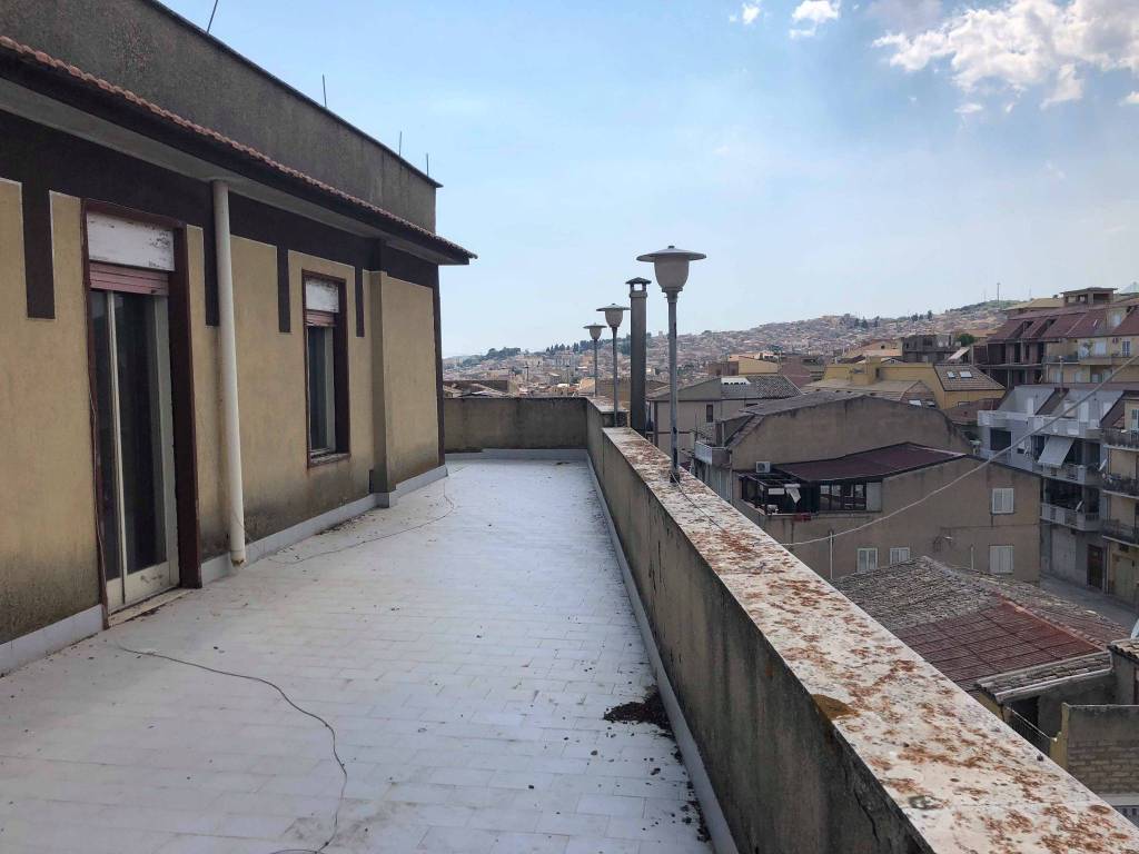 Appartamento a Canicattì in Via Edmondo De Amicis - Foto 3