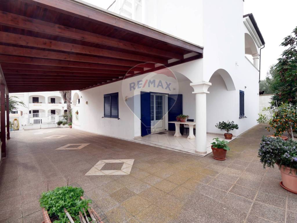 Villa a Salve in Via dei Gladioli - Foto 3