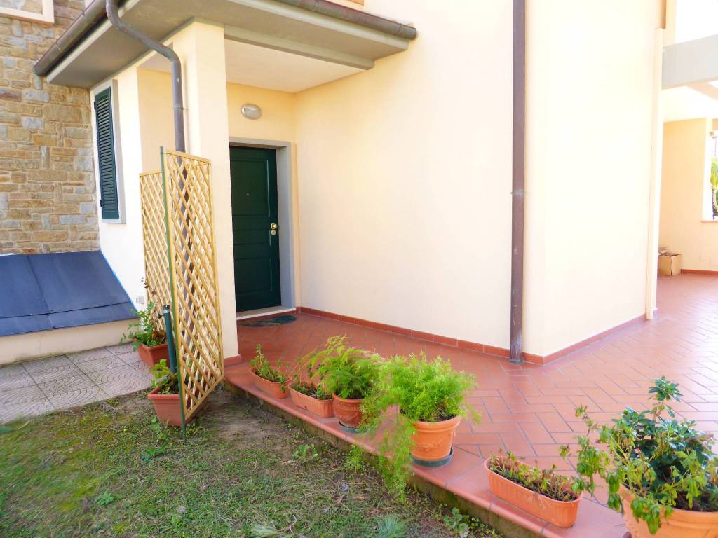 Appartamento a Follonica in Via Isola di Capri - Foto 2