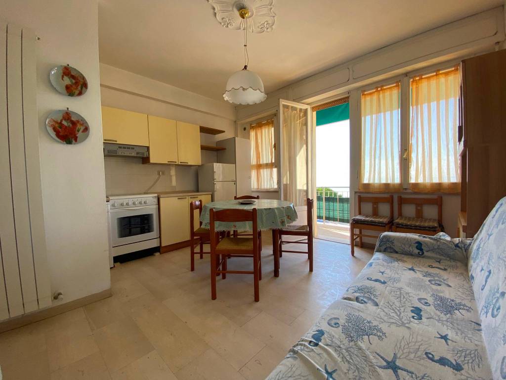 Appartamento a Follonica in Viale Italia, 111 - Foto 3